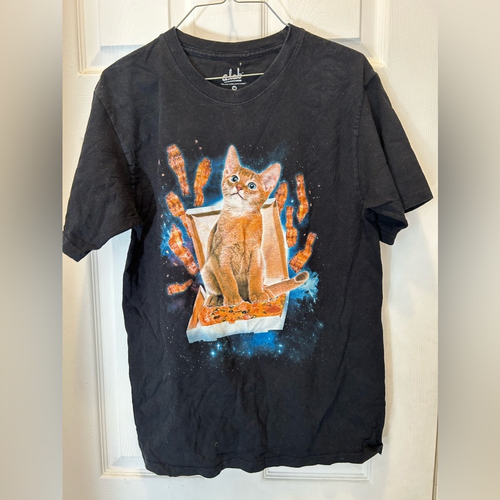 Men’s funny graphic cat bacon T-shirt medium